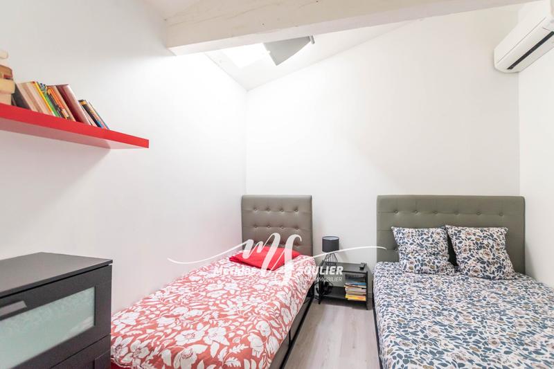 Maison - 300 m² - 15 pièces