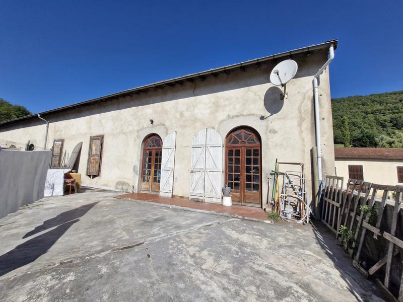 Maison - 244 m² - 6 pièces