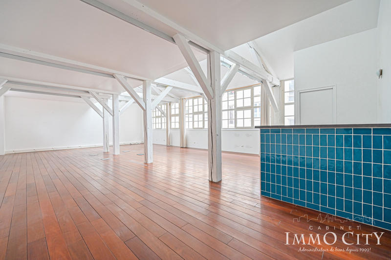 Bureau - 85 m² - 1 pièce