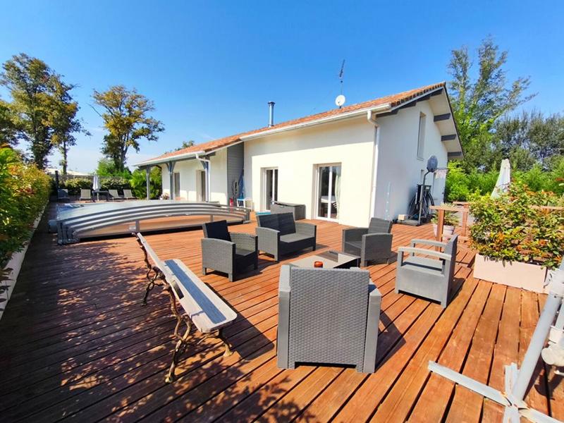 Maison - 196 m² - 7 pièces