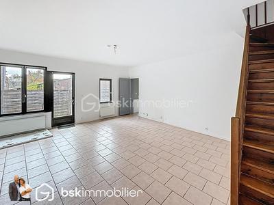 Maison - 103 m² - 4 pièces