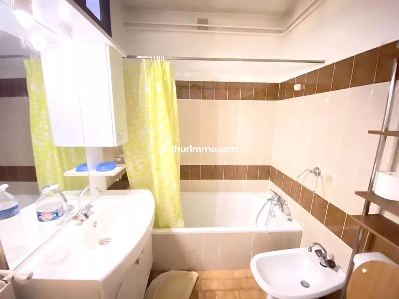 Maison - 290 m² - 12 pièces