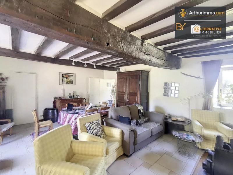 Maison - 979 m² - 26 pièces