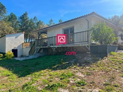 Maison - 200 m² - 7 pièces