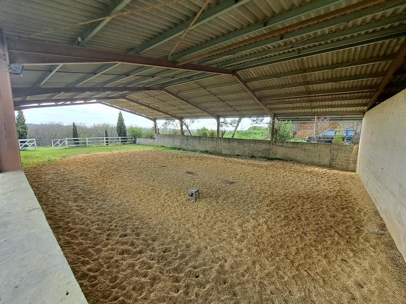 Maison - 246 m² - 6 pièces