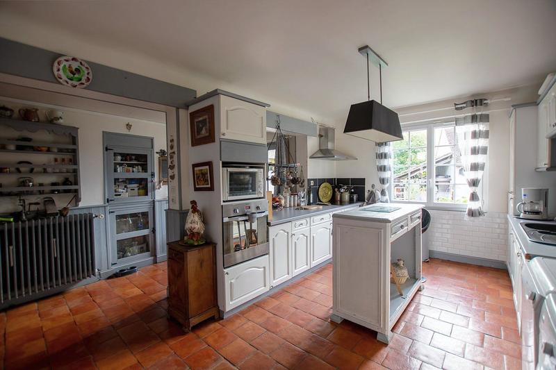 Maison - 337 m² - 11 pièces