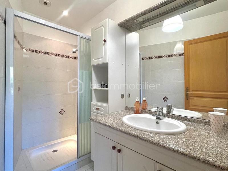 Demeure - 324 m² - 8 pièces