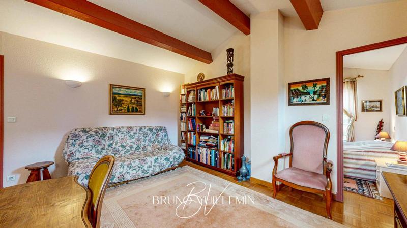 Villa - 186 m² - 6 pièces