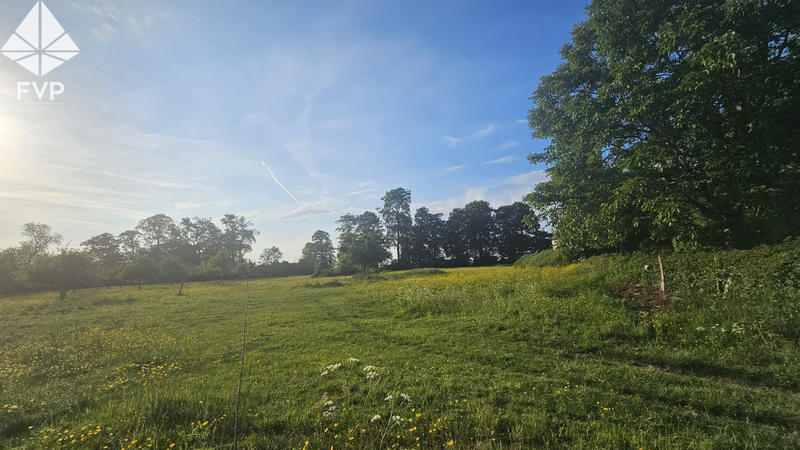 Propriété - 275 m² - 8 pièces