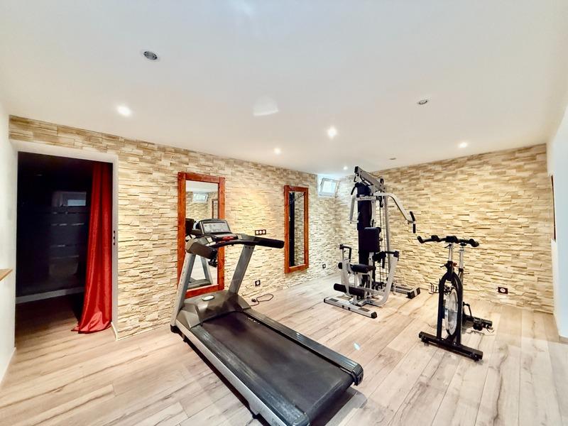 Villa - 200 m² - 5 pièces