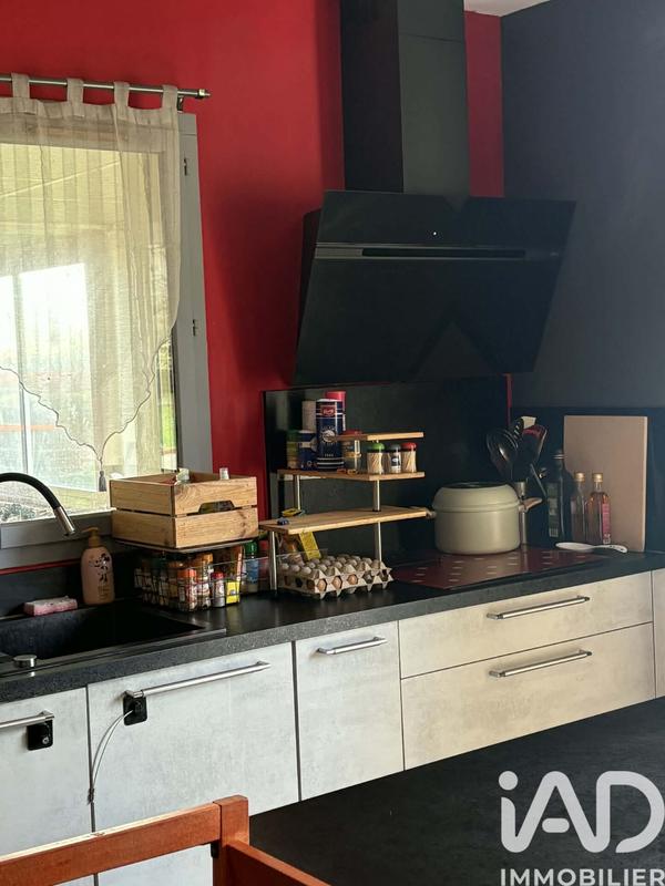 Maison - 215 m² - 8 pièces