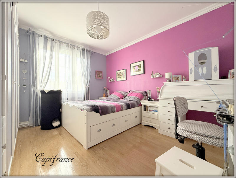 Maison - 170 m² - 9 pièces