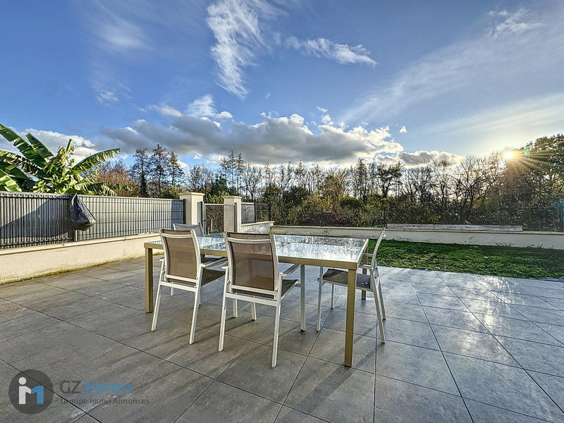 Maison - 214 m² - 7 pièces