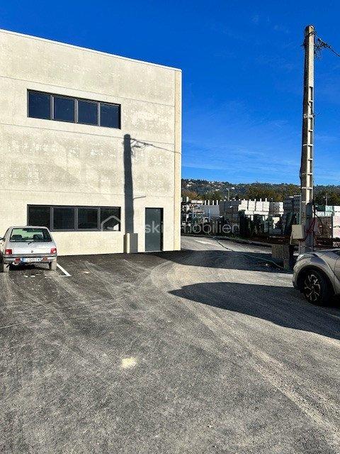 Bureau - 100 m² - 1 pièce