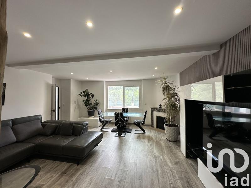 Maison de village - 241 m² - 10 pièces