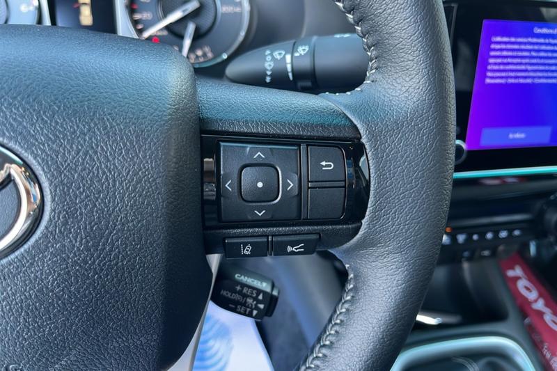 Toyota Hilux 2.8 D4-D 204 Legende 4pl