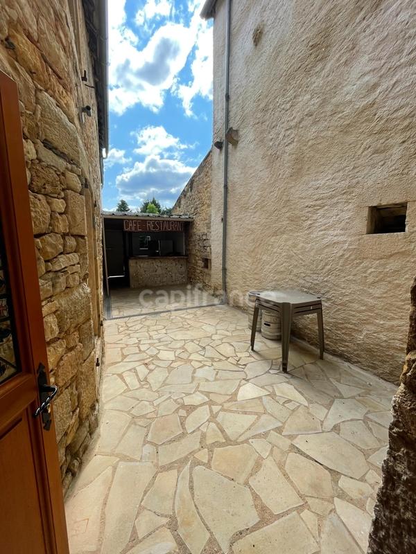 Maison - 211 m² - 4 pièces