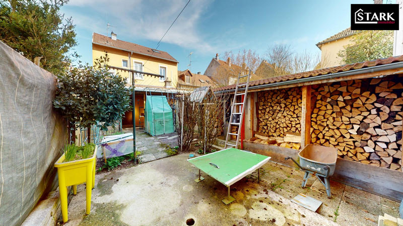 Maison - 90 m² - 5 pièces