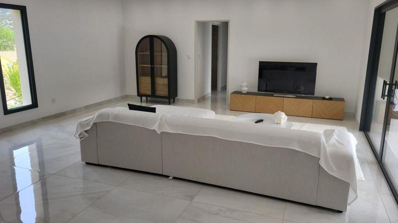 Propriété - 207 m² - 6 pièces