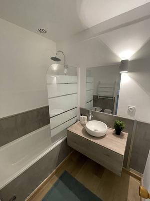 Appartement - 97 m² - 6 pièces