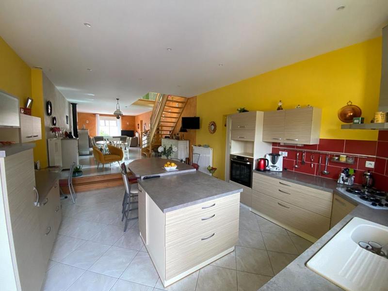 Maison - 273 m² - 5 pièces