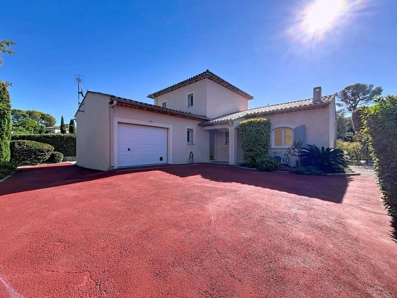 Maison - 128 m² - 5 pièces