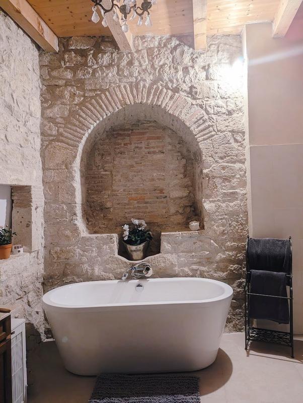 Maison - 280 m² - 8 pièces