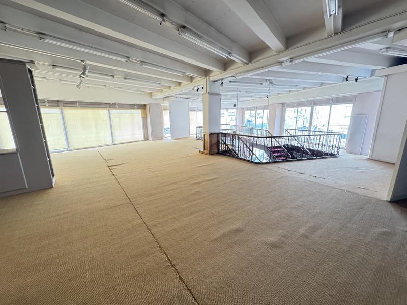 Local commercial - 330 m²