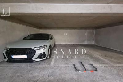 Parking / Garage - 12 m²