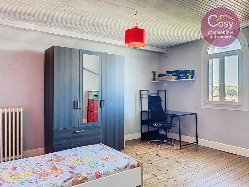 Villa - 180 m² - 9 pièces