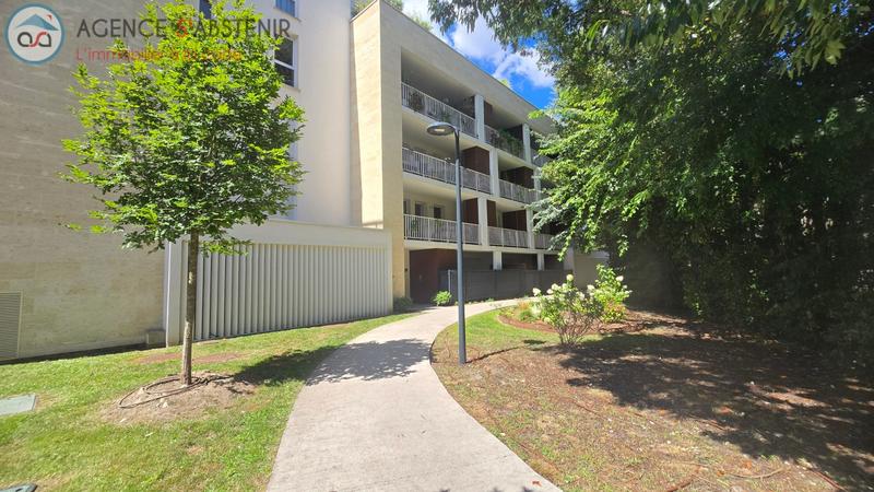 Appartement - 82 m² - 4 pièces