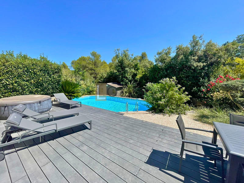 Maison - 105 m² - 5 pièces