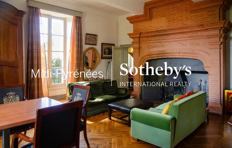 Maison - 580 m² - 16 pièces