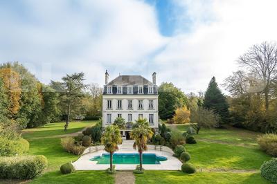 Maison de maîtres - 401 m² - 11 pièces