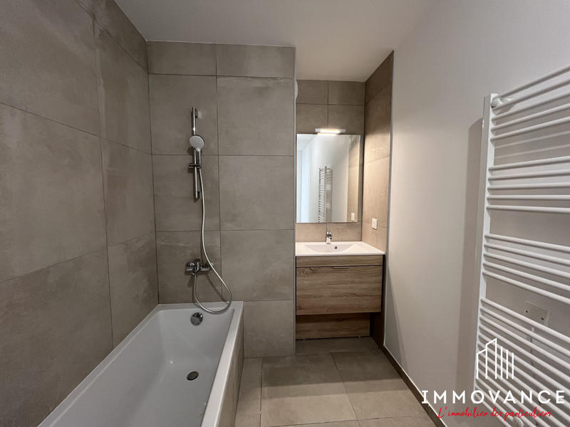 Appartement - 84 m² - 3 pièces