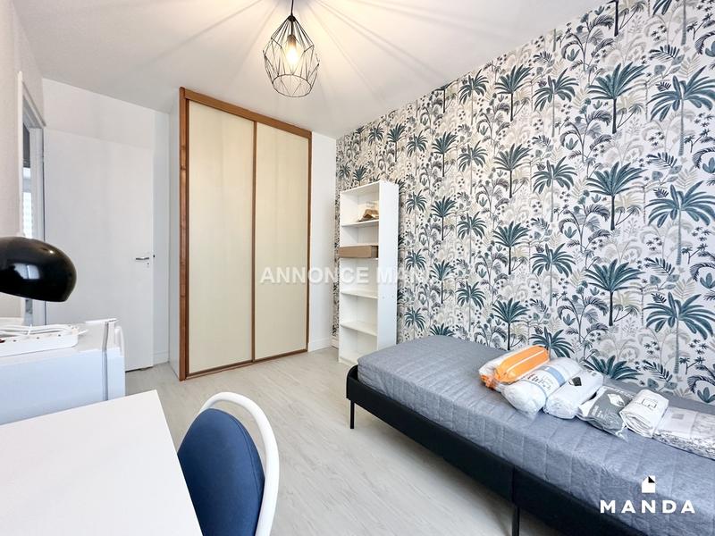 Chambre - 9 m² - 4 pièces