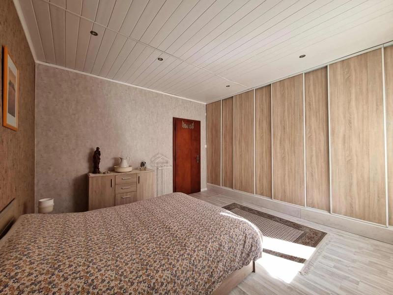 Maison traditionnelle - 193 m² - 5 pièces