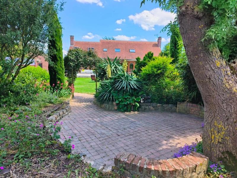 Maison - 262 m² - 7 pièces