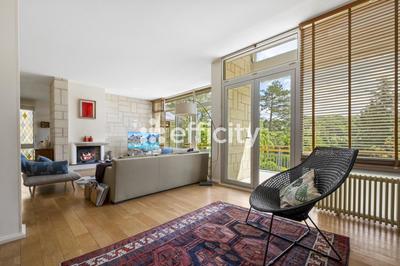 Villa - 309 m² - 12 pièces