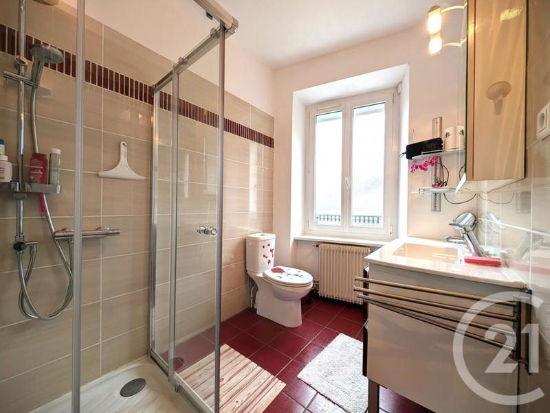 Maison - 198 m² - 8 pièces