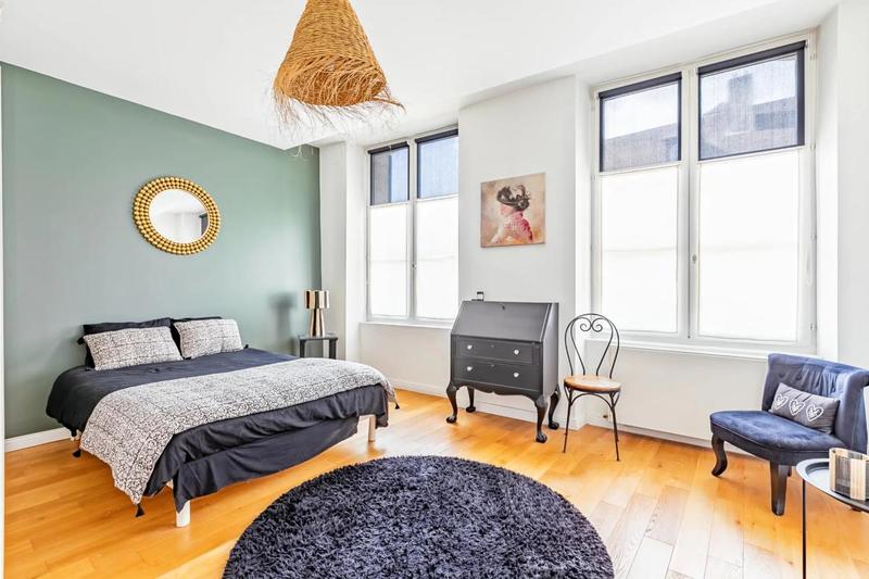 Demeure - 286 m² - 7 pièces