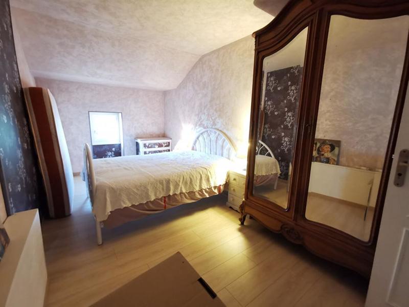 Maison - 313 m² - 10 pièces