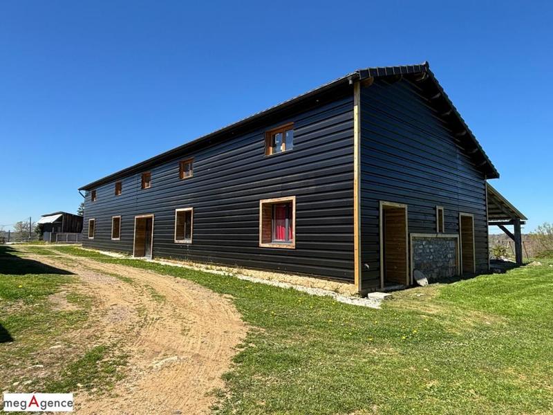 Propriété - 190 m² - 6 pièces