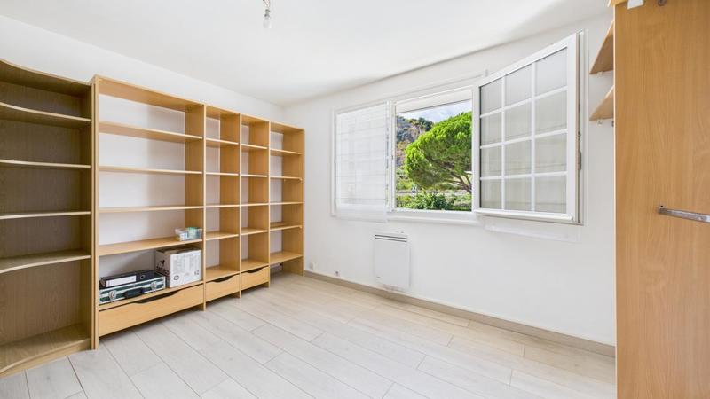 Maison - 207 m² - 7 pièces