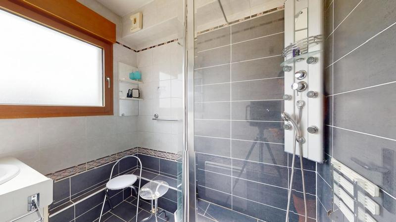 Appartement - 82 m² - 3 pièces