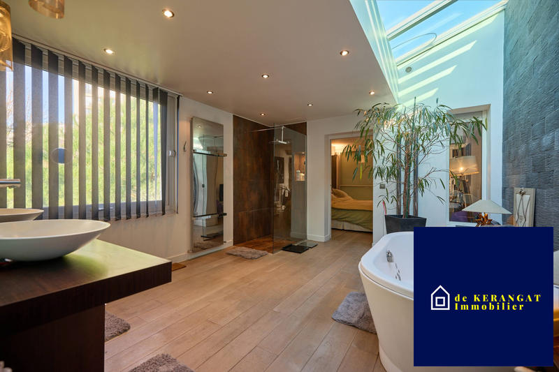 Villa - 238 m² - 8 pièces