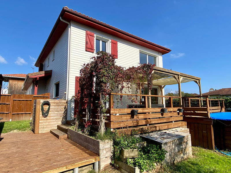 Maison - 127 m² - 5 pièces