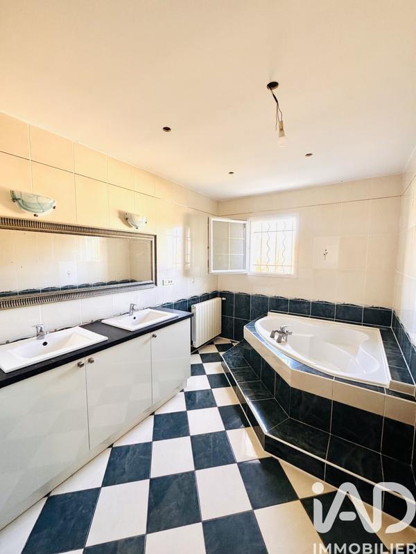 Maison - 145 m² - 5 pièces