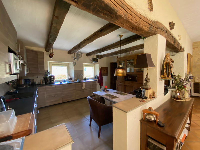 Maison - 232 m² - 7 pièces
