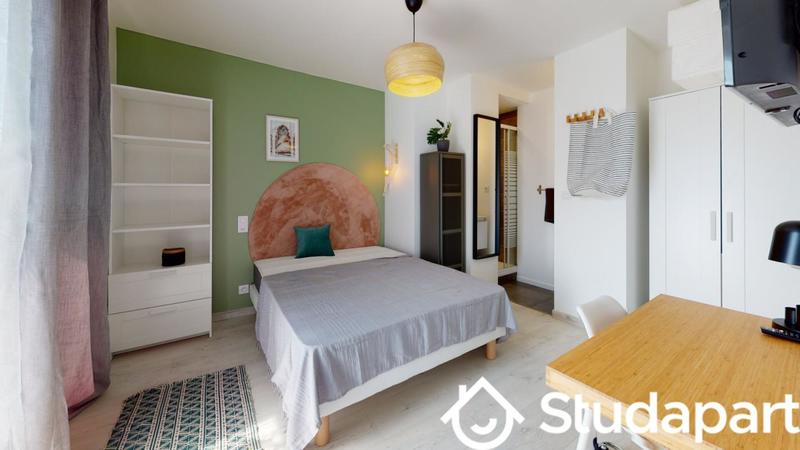 Chambre - 9 m² - 1 pièce